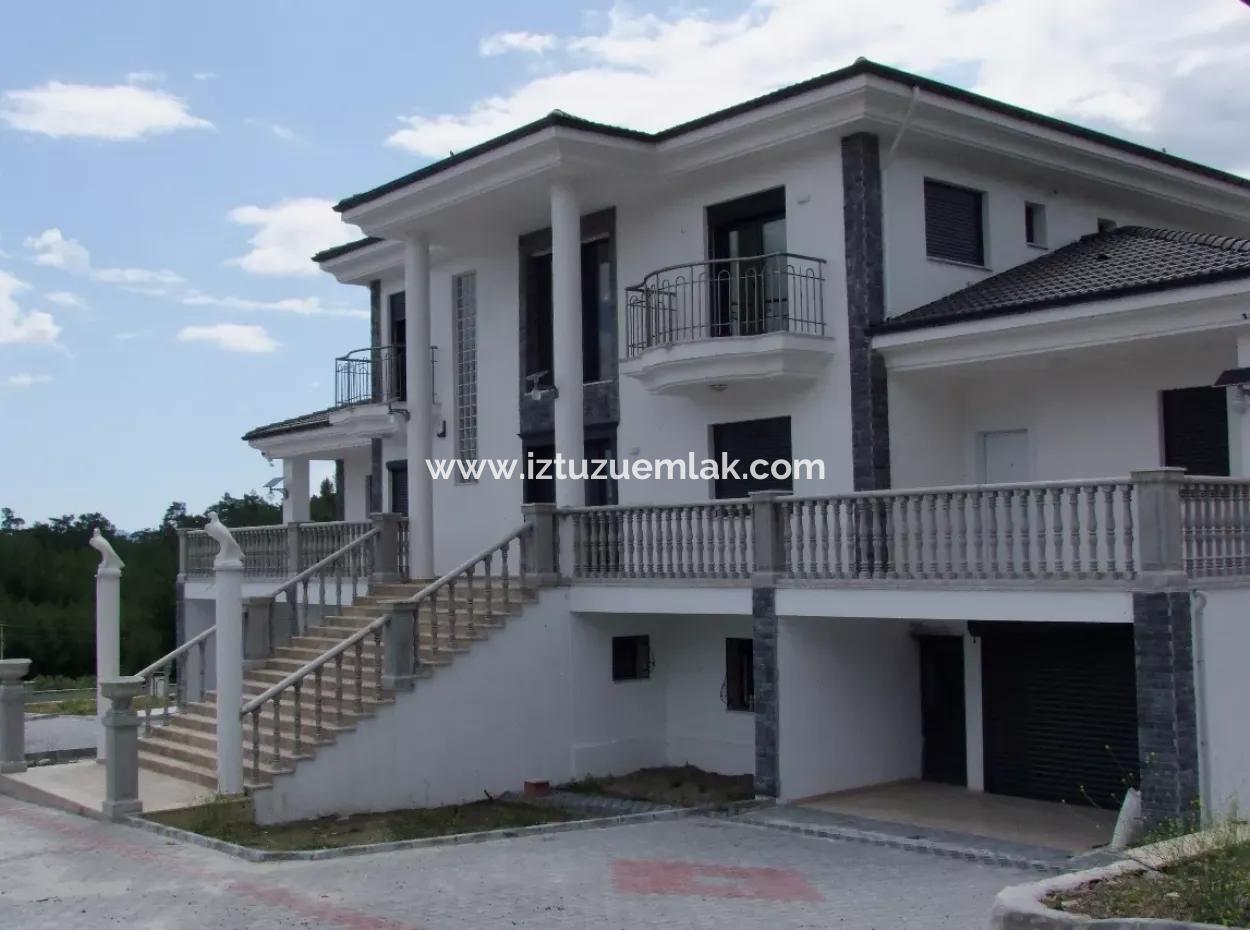 Luxus-Villa Zu Verkaufen In Zeytinalanda Köyce'inz Zeyt'nalanda 6800M2 Land Villa Zum Verkauf Mit Voller Seeblick