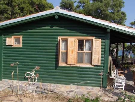 Beachfront Bungalow Zum Verkauf In Akbuk, Die Durch Das Meer Auf Einem Grundstück Von 800M2-Villa Zum Verkauf Turnalı