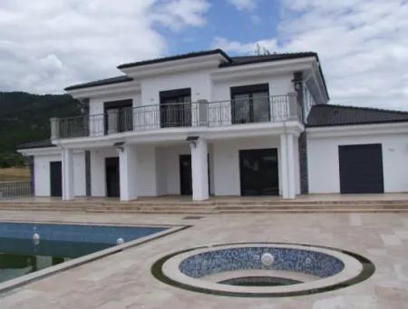 Luxus-Villa Zu Verkaufen In Zeytinalanda Köyce'inz Zeyt'nalanda 6800M2 Land Villa Zum Verkauf Mit Voller Seeblick