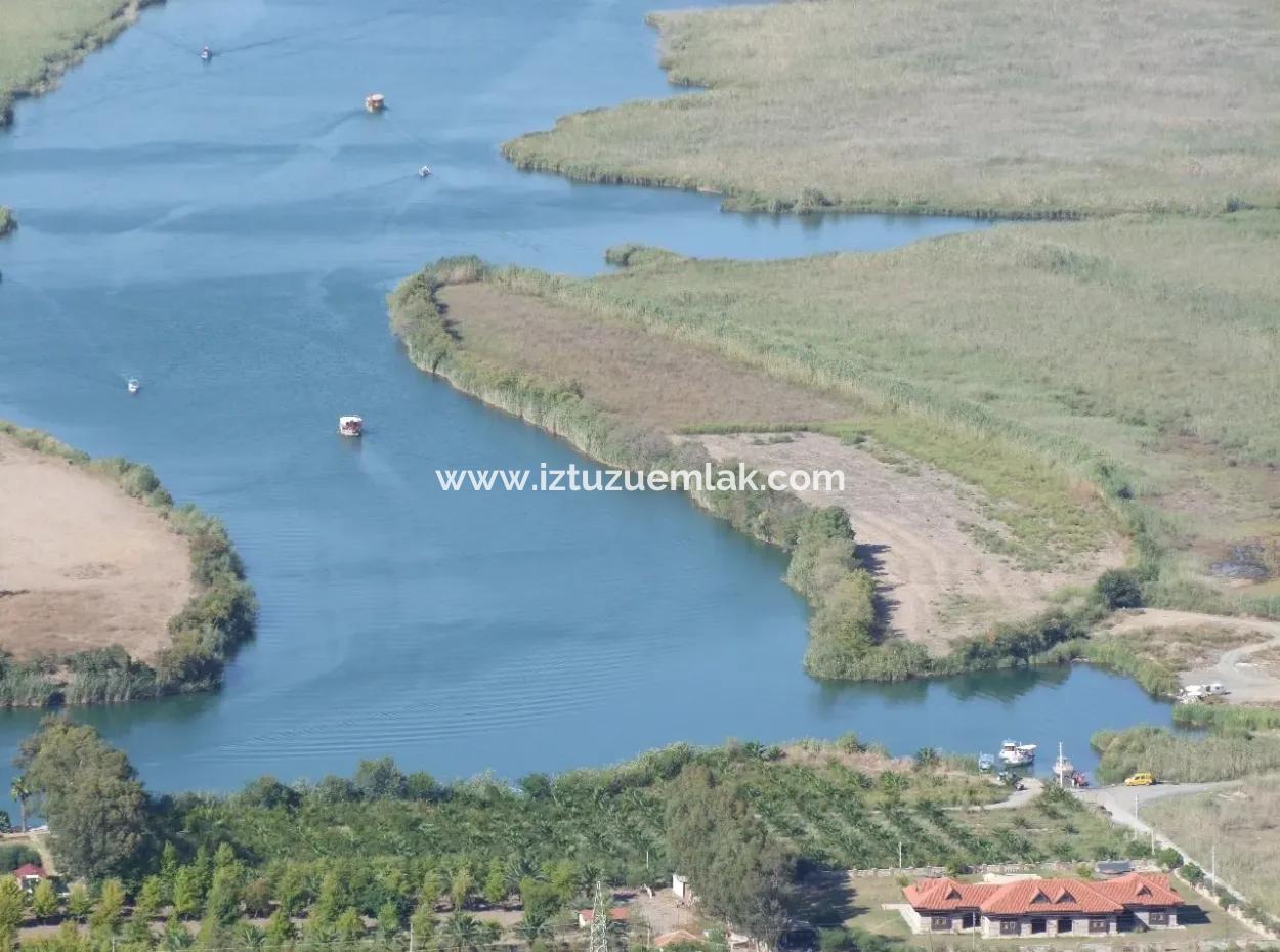 Dalyan'da Kanala Sıfır Satılık Arsa