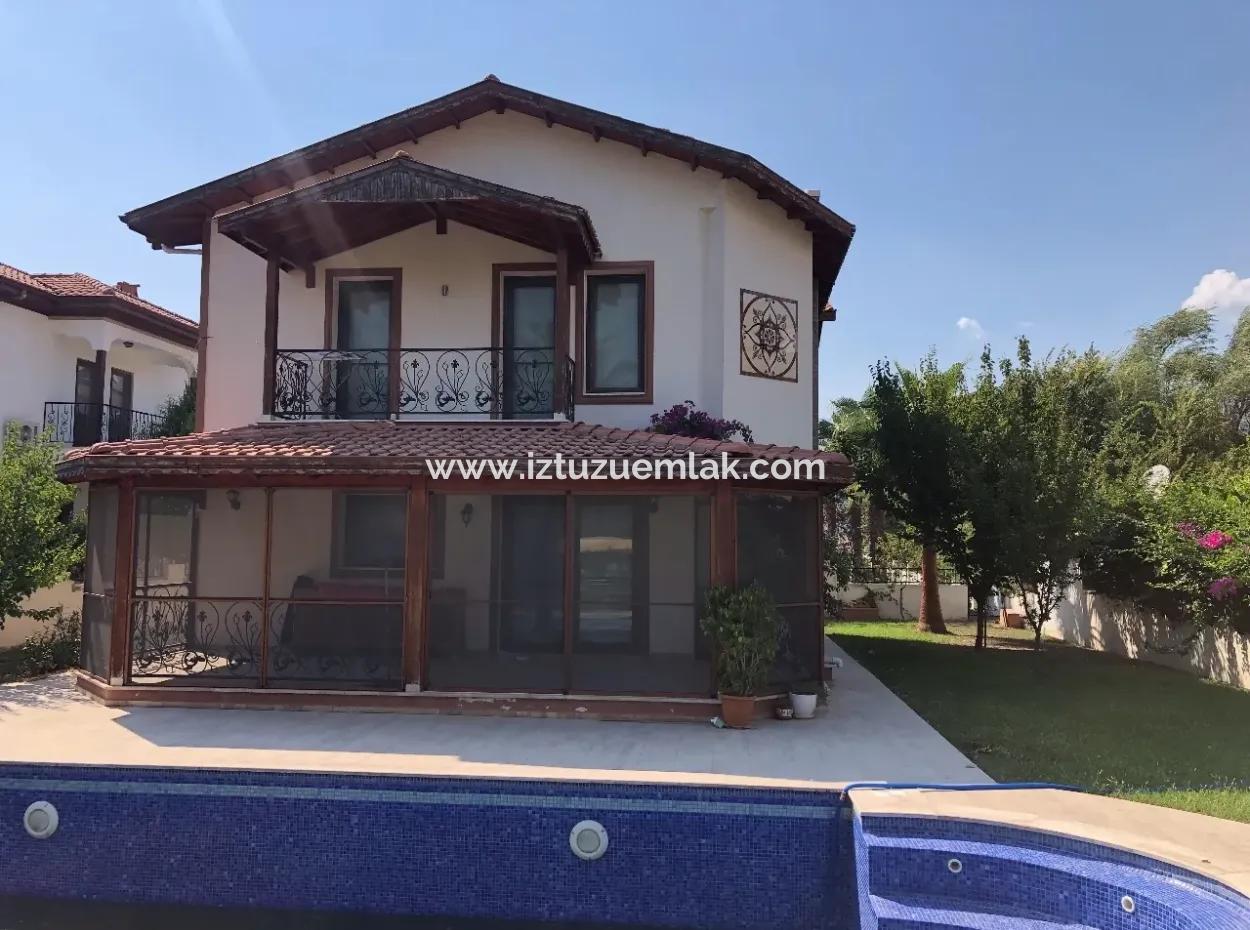 Dalyan'da 575M2 Arsa İçinde 4+1 Satılık Villa