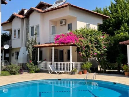 Dalyan Gülpınar Site İçinde 3+1 Satılık Villa